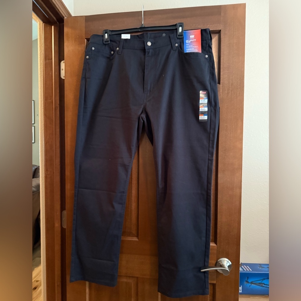 Men's Levi’s 541 Athletic Taper Jeans 42/32
